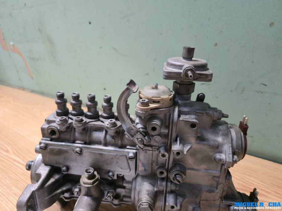 Bomba injectora Mercedes 190 2.5Turbo / 250Turbo OM602