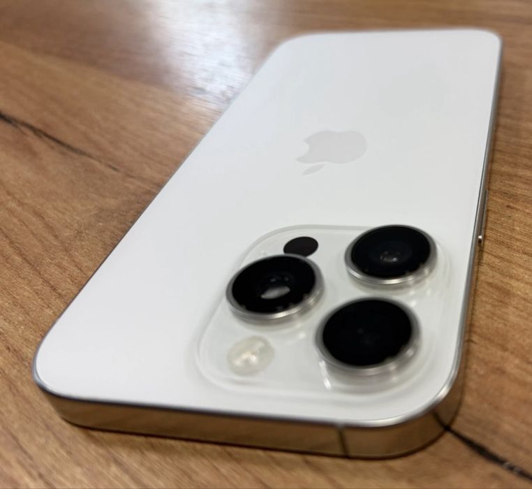 Apple iPhone 16 PRO 128 GB eSim stan bardzo dobry