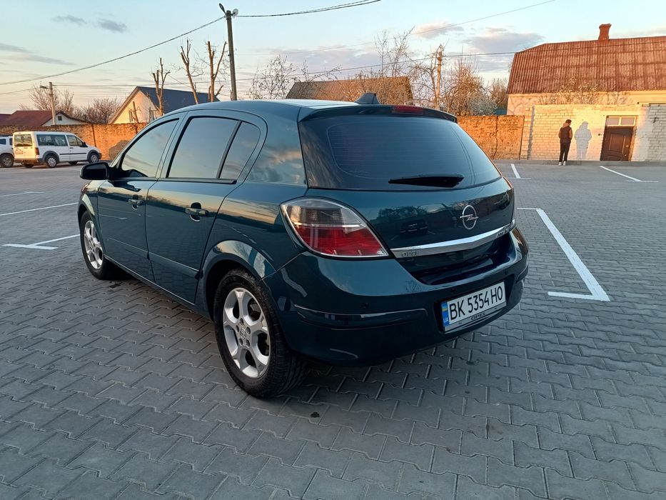 Продам  Opel Astra H