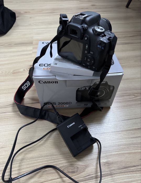 Canon eos 2000 d