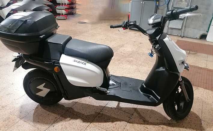 Scooter eléctrica Silence S03