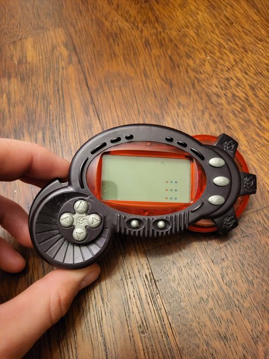 Konsola gra hasbro pox the game of alien creation