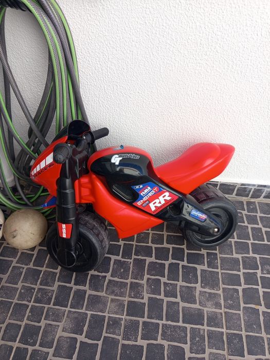 Mota pista criança