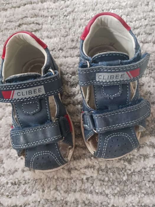 Взуття бва варінти босоніжки та туфлі