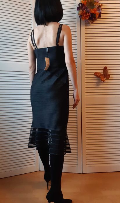 Платье рыбка рыфлённое по фигуре alexon