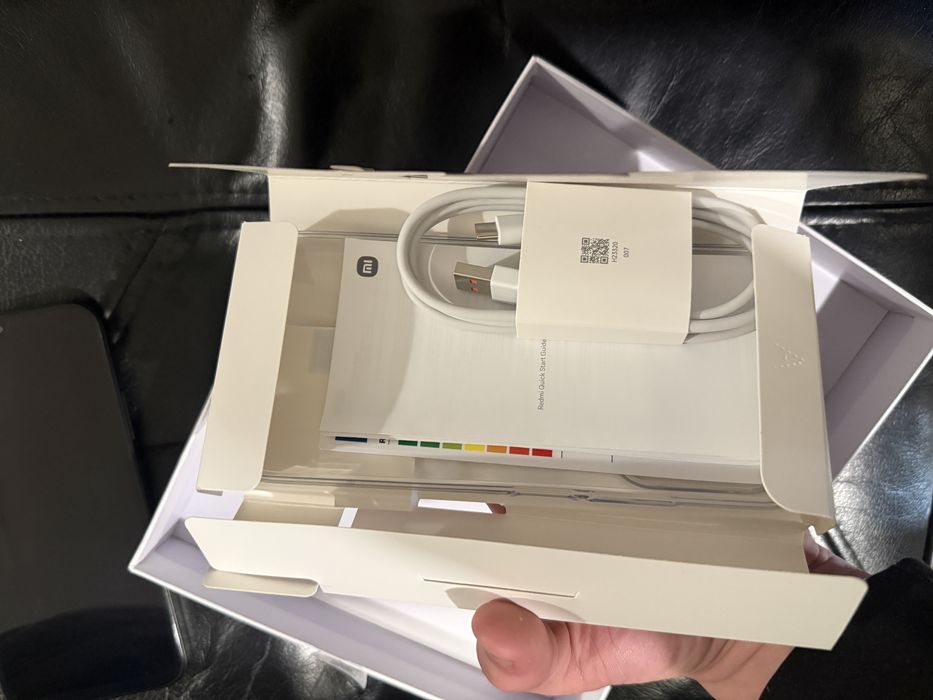 Продам новесенький Xiaomi 15c NFC