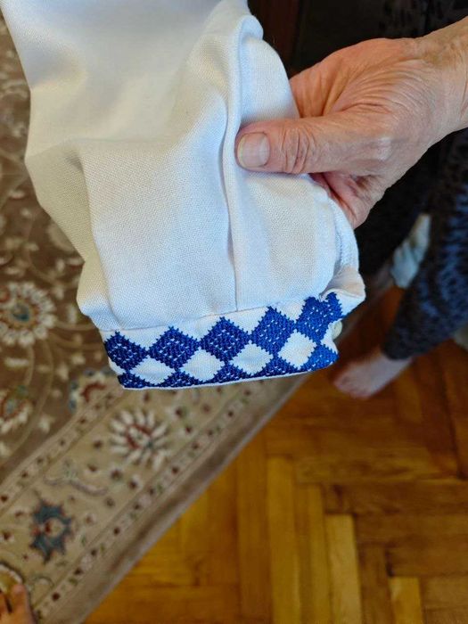 Вишиванка чоловіча красива