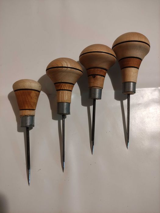 Шило с деревянной ручкой