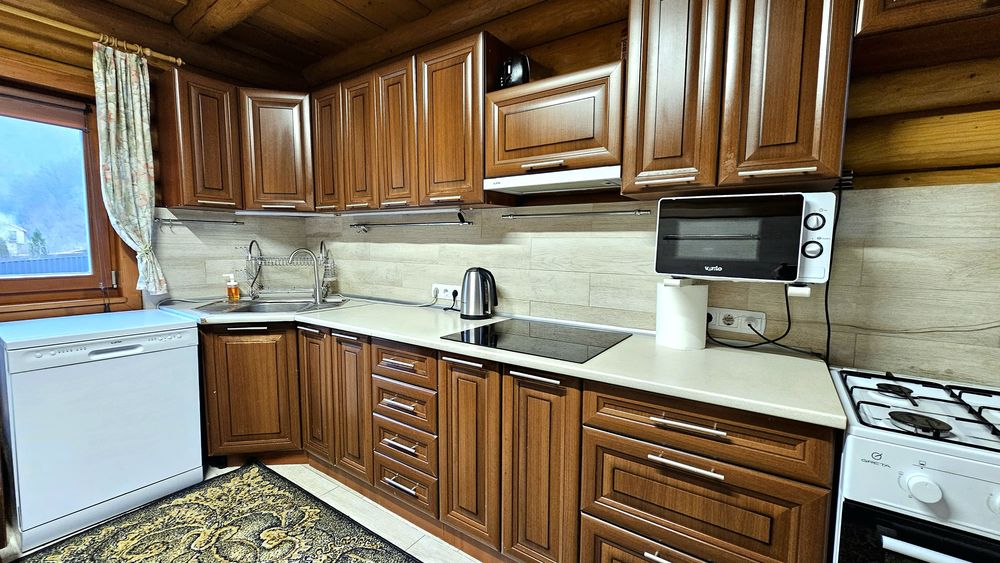 Будинок в горах деревʼяний подобово « Wow дача », чан і гірська річка