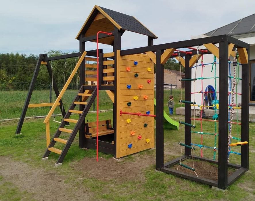 Drewniane place zabaw