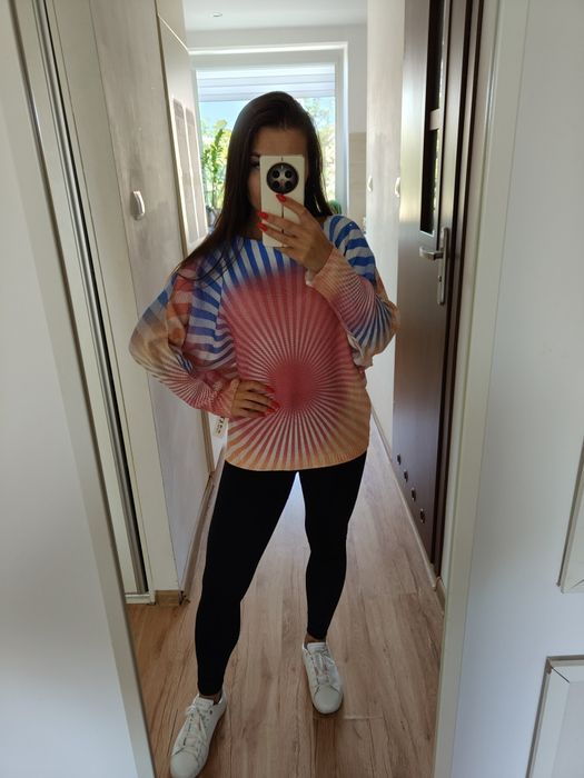 Kolorowy sweter uniwersalny nowy L XL