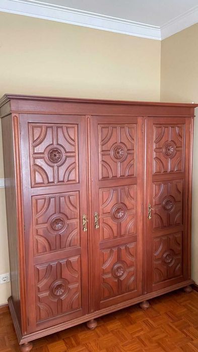 Mobília de Quarto completa em Mogno