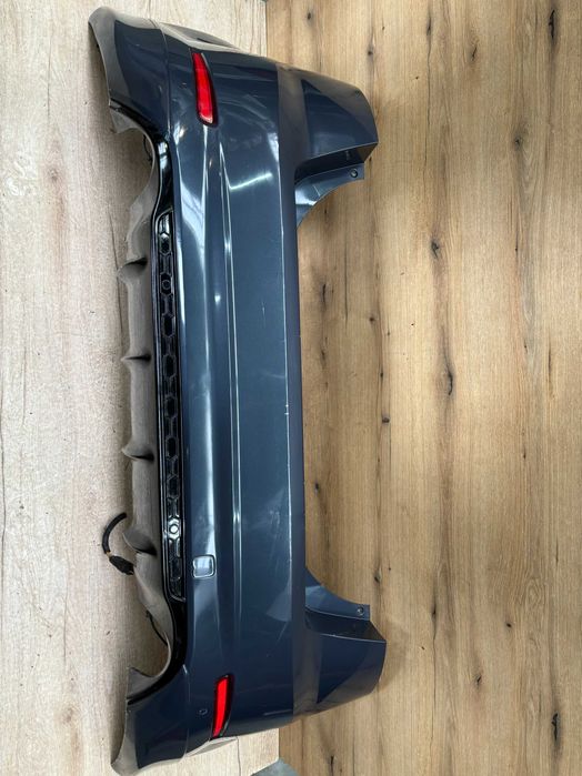 Zderzak tylny  Ford Mondeo Mk4 Lift Titanium 4x pdc kolor sa