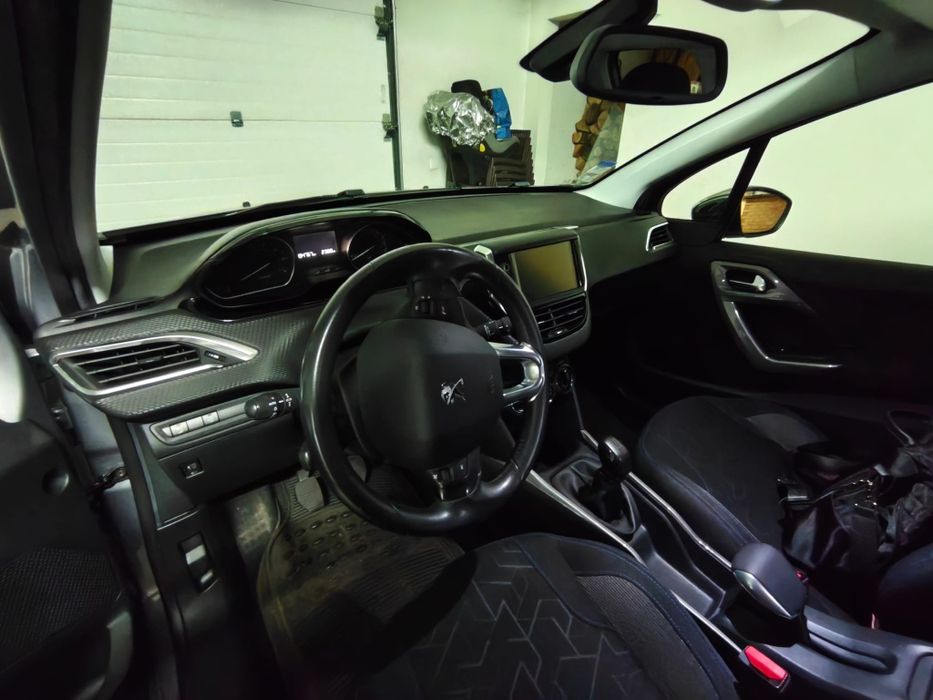Peugeot 2008 ano 2018 1.2 gasolina