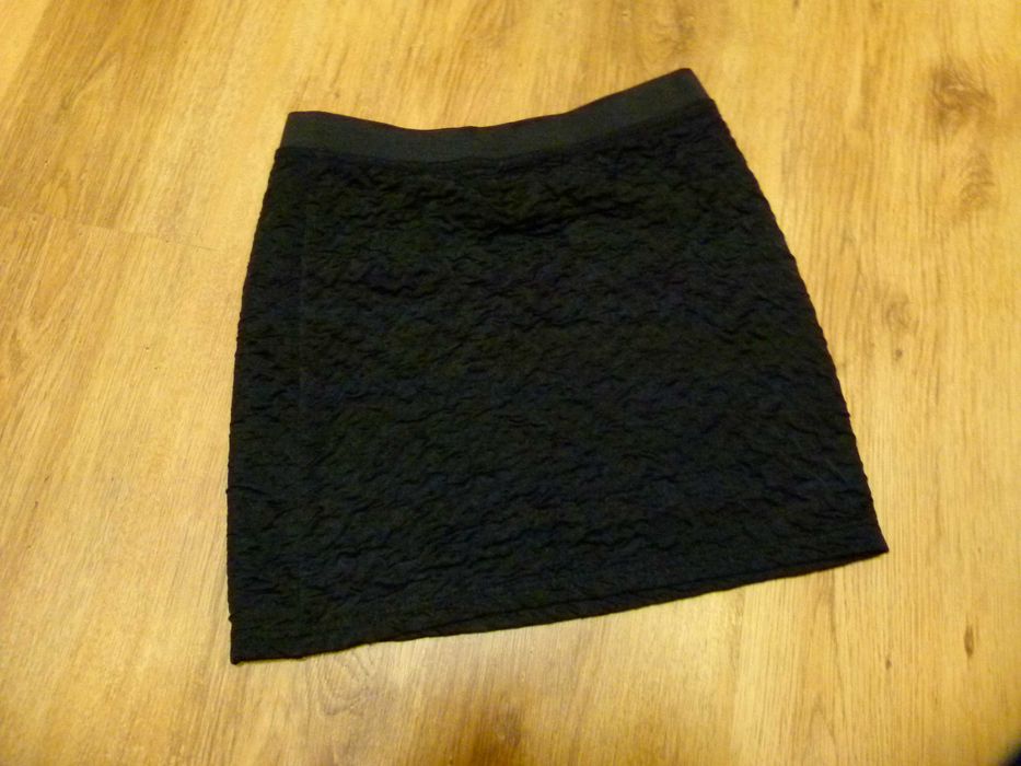 spódnica czarna mini marszczony materiał rozm 36 S
