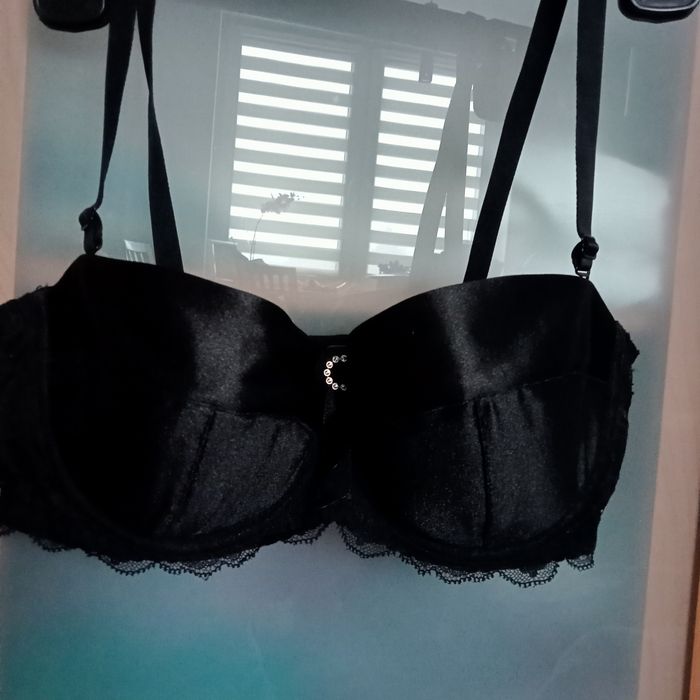 Biustonosz balkonetka, czarny AVA 75D