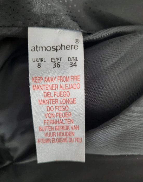 Żakiet z baskinką Atmosphere