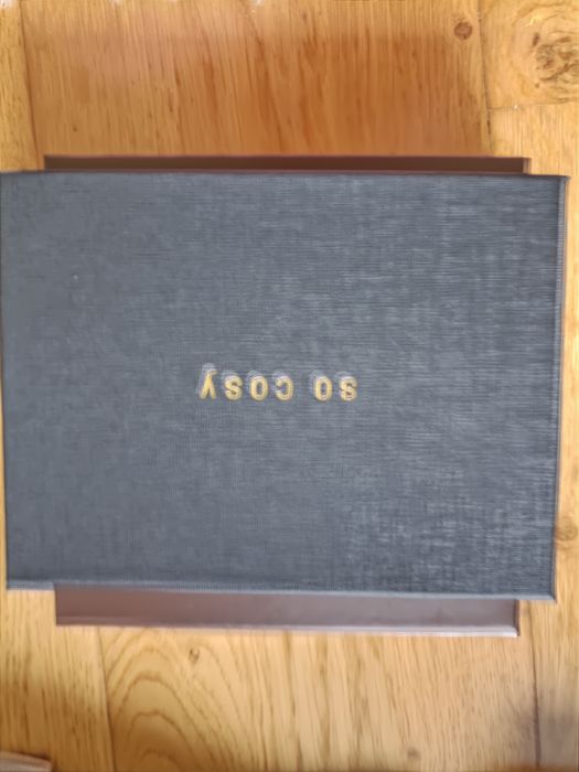 Colar com pedras azuis da marca SO COZY