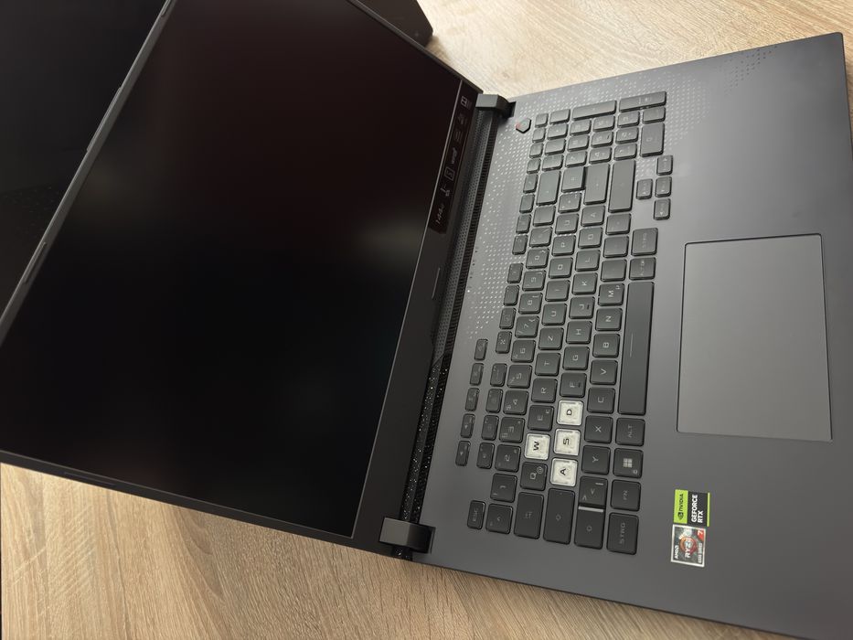 Ноутбук ASUS ROG Strix G17 G713RC-HX032 Eclipse Gray / 17.3" IPS Full HD 144 Гц / AMD Ryzen 7 6800H / RAM 16 ГБ / SSD 512 ГБ / nVidia GeForce RTX 3050