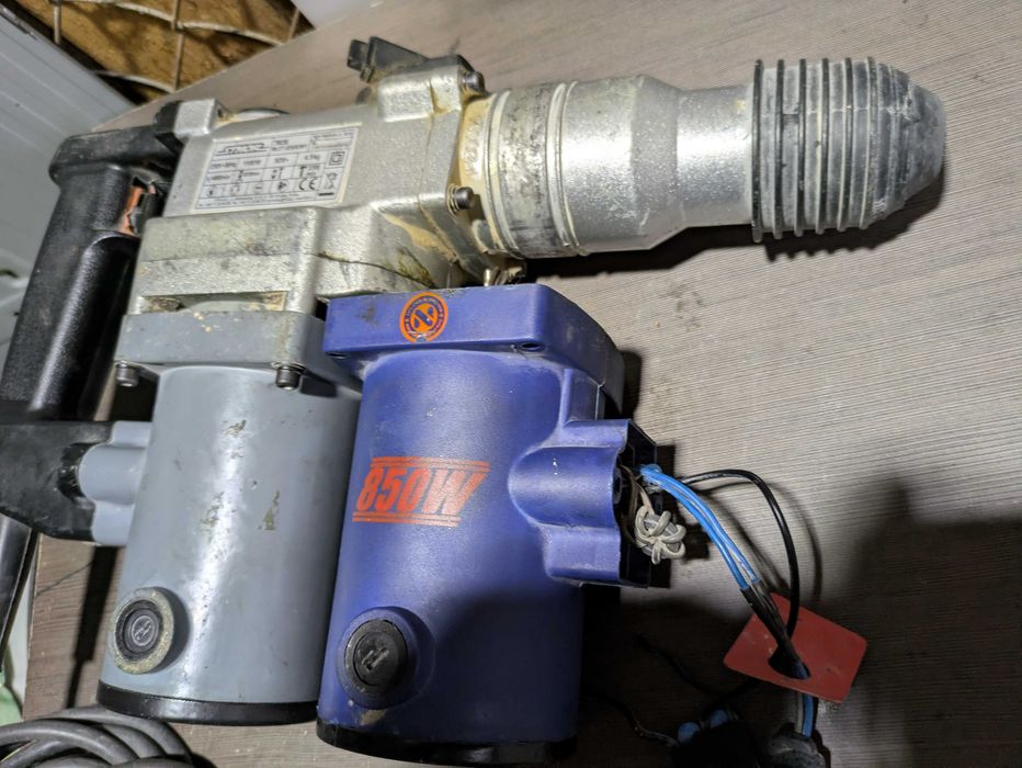 ударная дрель + инструмент