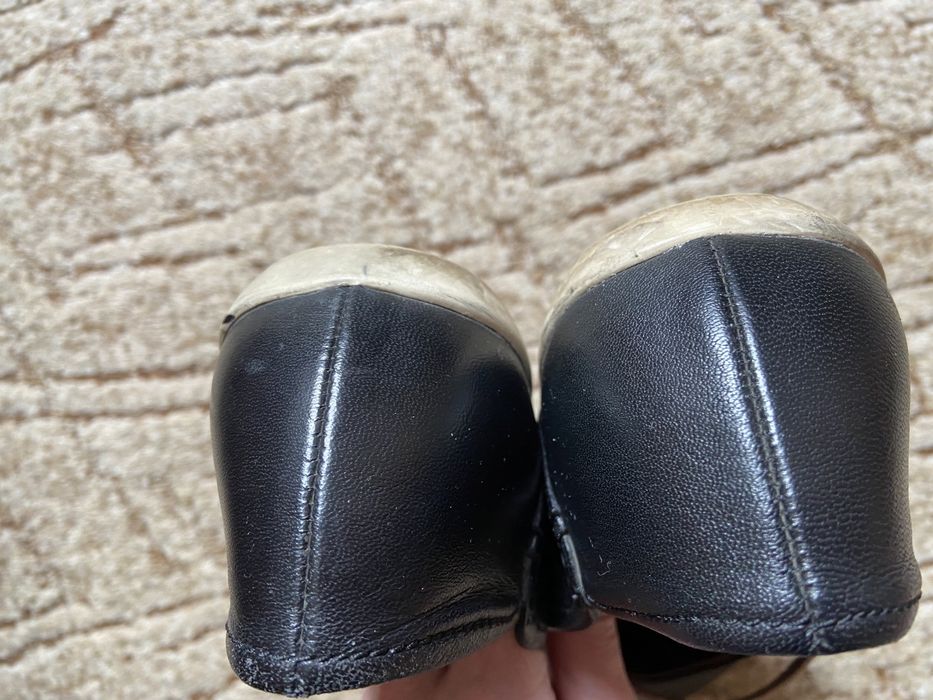 Жіночі туфлі з натуральноі шкіри  Clarks, розмір 42
