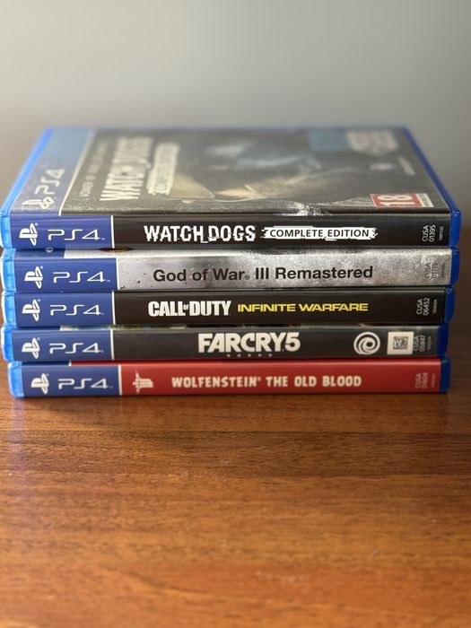 PlayStation 4 Slim 1 TB CUH-216TB  2 Pady zestaw 5 gier