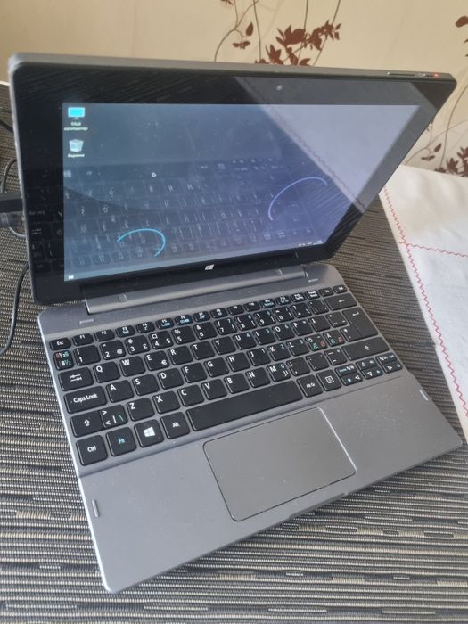 Планшет Нетбук Трансформер acer one 10 s1002. Зарядка, мышка.