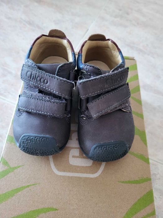 Sapatos de menino da Chicco