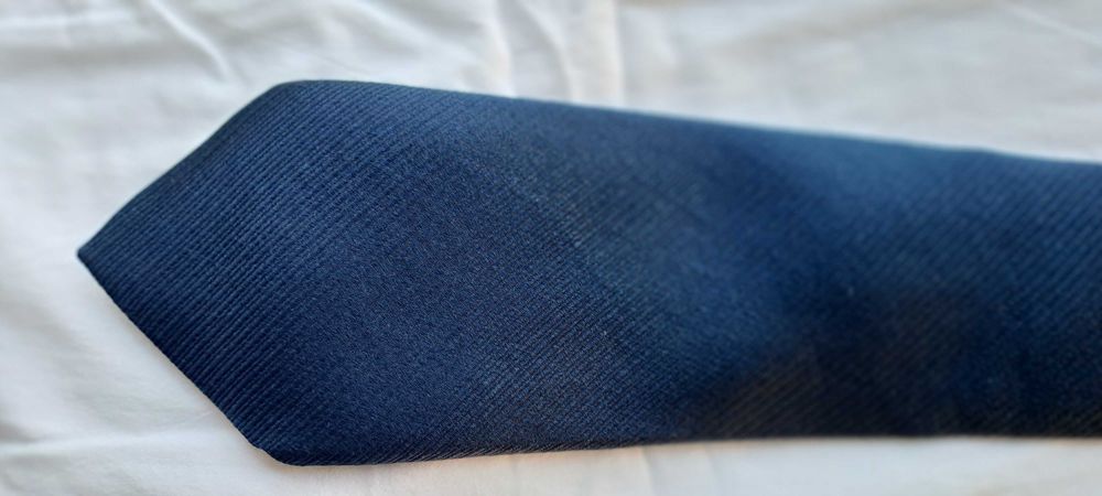 Gravata Cortefiel - Impecável