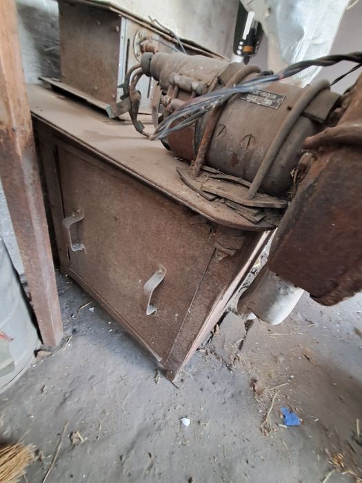 Зернодробилка,траворіз