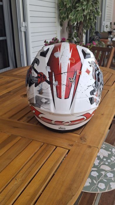 Capacete de Mota Airoh Valor Jackpot