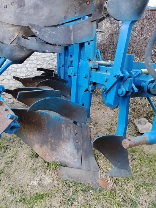 Плуг оборотний Рабеверк Rabe Werk 4 корпуси 3+1