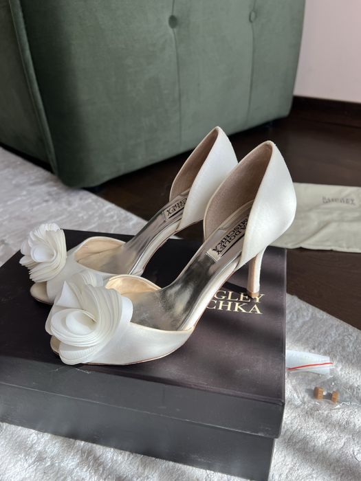 Badgley Mischka 6m весільне взуття