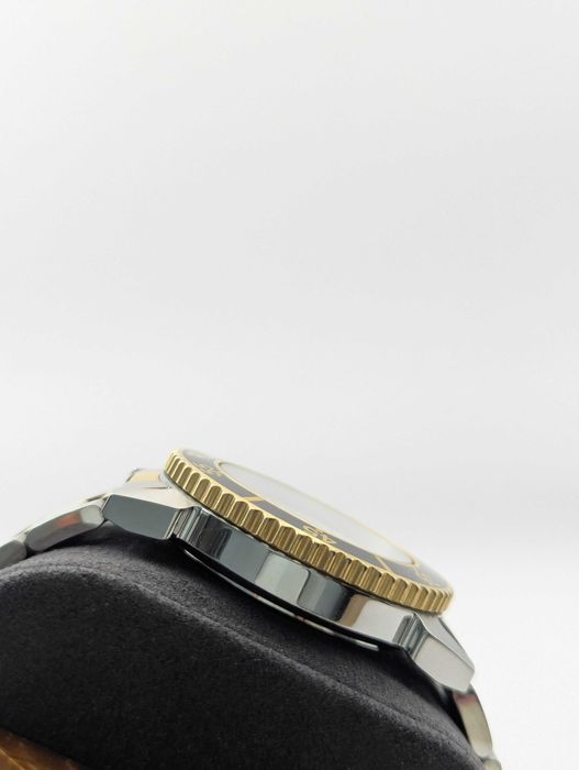 Sector Quartz ADV 3000