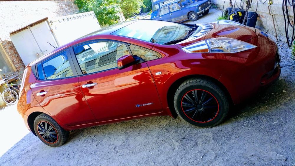 Ковпаки на колеса універсальні колпаки на диски