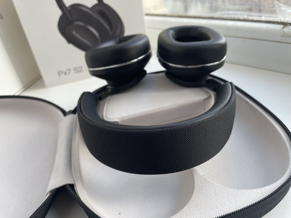 Bowers & Wilkins PX7 S2 .Нові бездротові преміальні навушники .