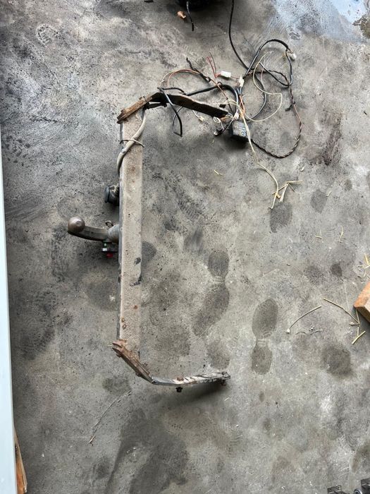 Hak holowniczy wiązka moduł Mazda 5 II cw 10r- komplet odpinany