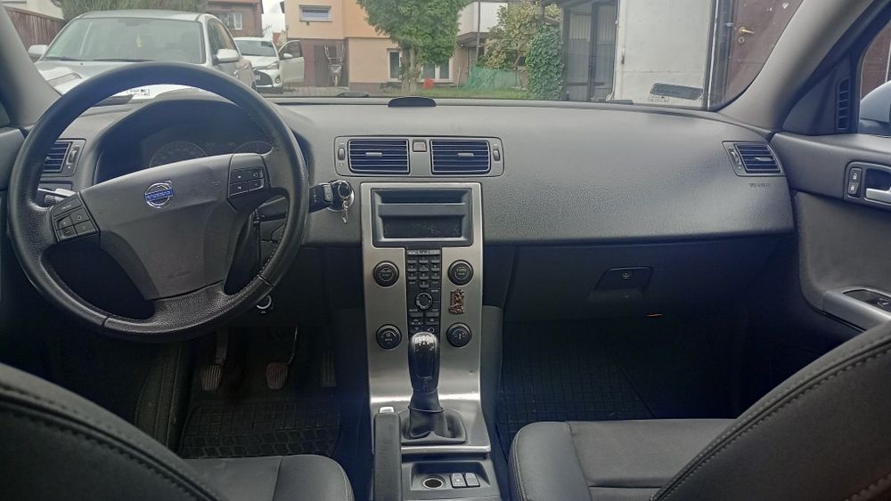 Sprzedam samochód osobowy