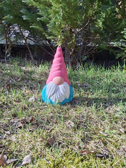 Betonowe figurki ogrodowe