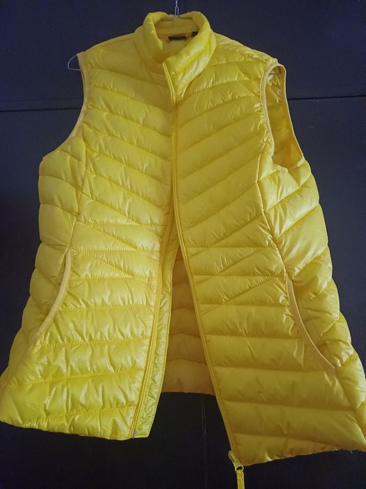 Vende se Colete Amarelo