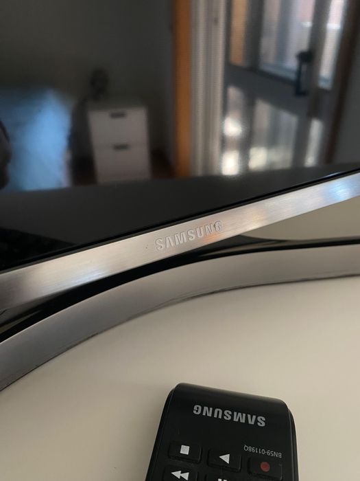 Samsung Smart TV 48" Full HD UE48J5500AK – Bom Estado