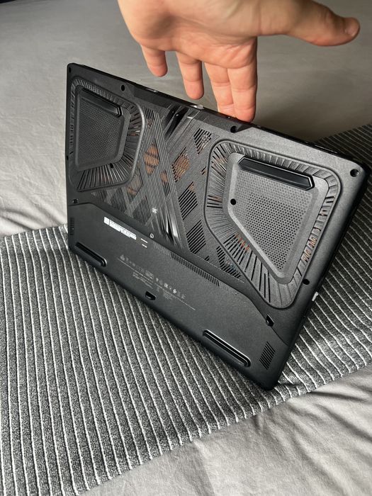 Está impecável, pouquissimo usado | Troco por scooter Nmax 125 | Portátil Gaming MSI 16" Pulse 16 Al C1VGKG-041XPT Core Black