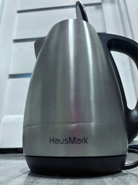 Продам новый электрочайник HausMark
