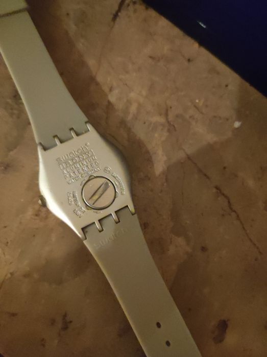 Relógio Swatch cinzento