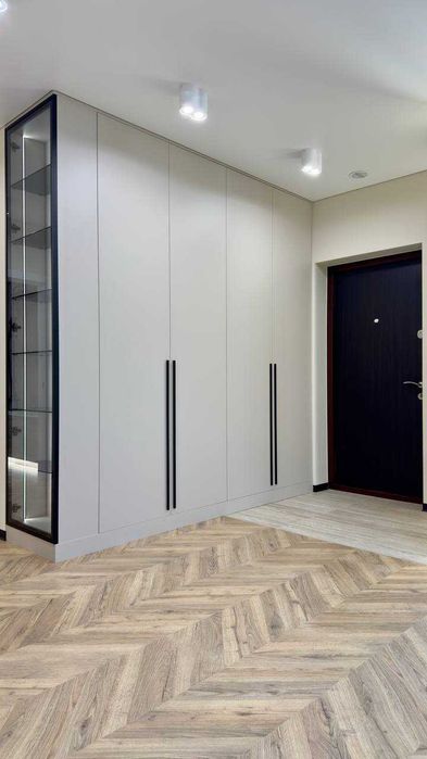 Продаж!!! 2-кімнатна квартира Варшавський 2 поверх 5 перепоступка