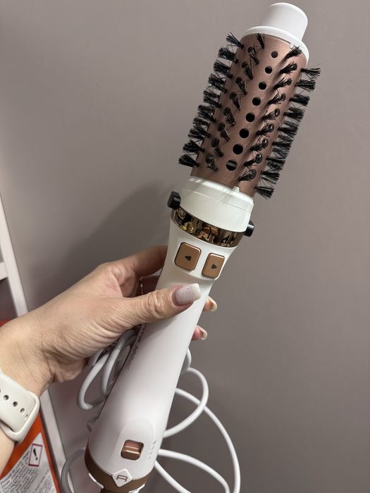 Фен-щітка. Фен-браш Rowenta для волосся