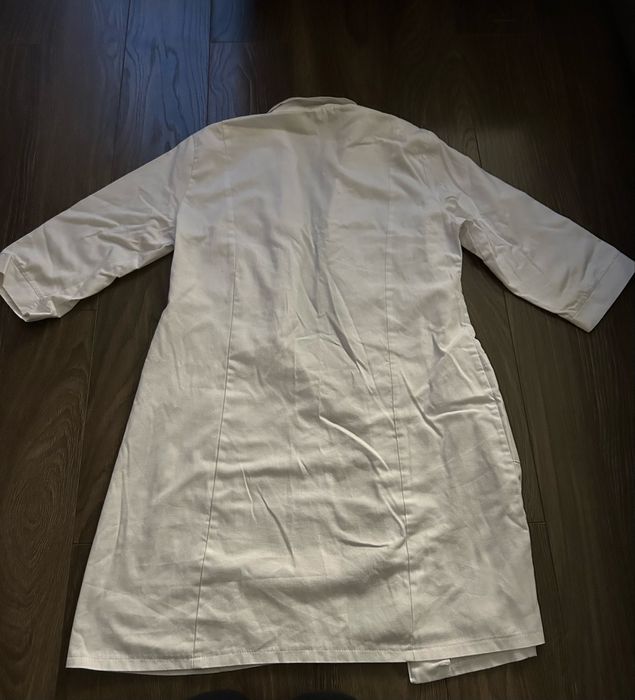 Fartuchy laboratoryjne białe