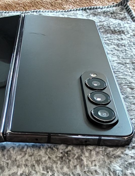 Samsung Galaxy Fold 4