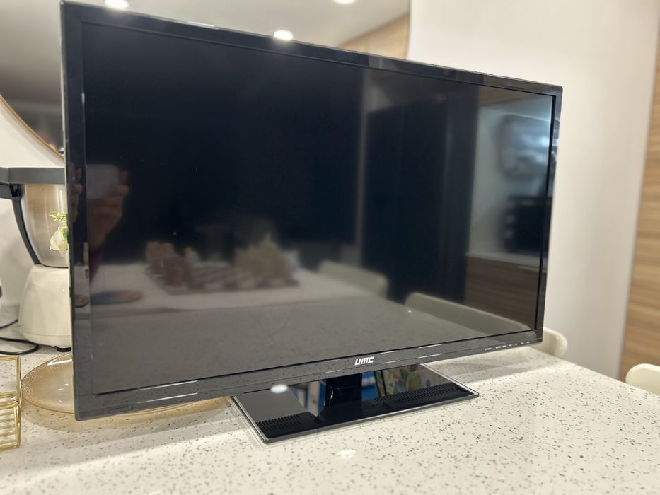 TV marca UMC 32”