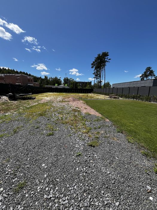 Земельна діляка в Зарічанах